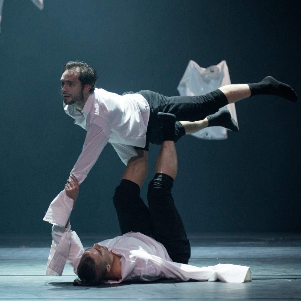 Szenenfoto aus „Passacaglia“ (Choreografie von Denis Untila & Michelle Yamamoto, präsentiert bei „PTAH III“ 2014) (Foto: Mario Perricone)